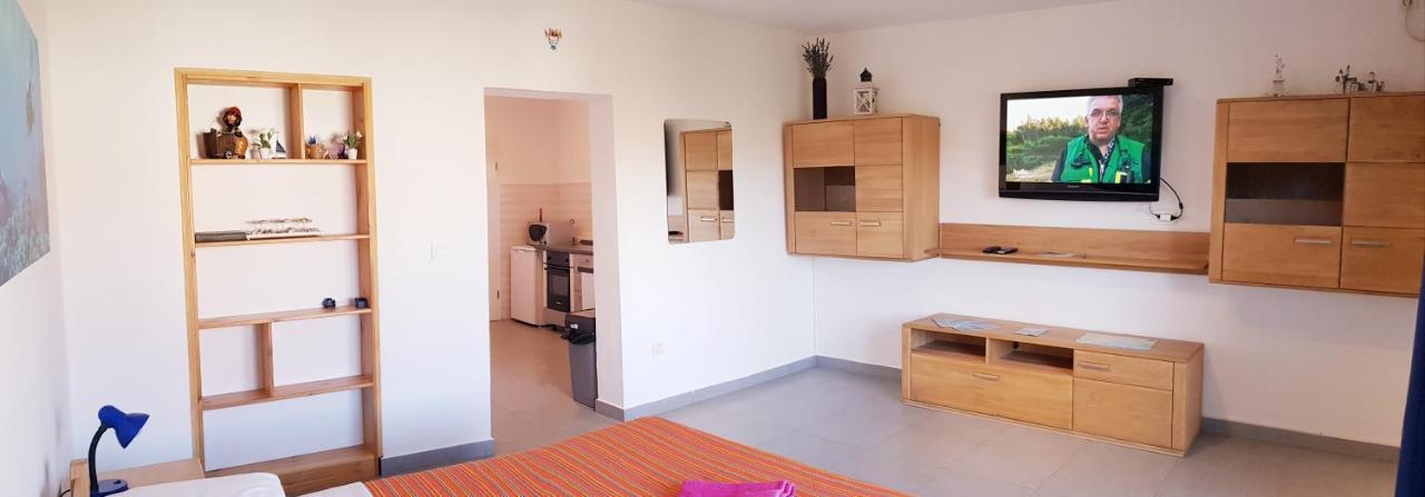 Apartmani Zem, Krk Krk Town Esterno foto