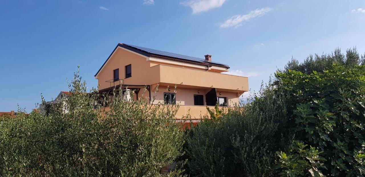 Apartmani Zem, Krk Krk Town Esterno foto