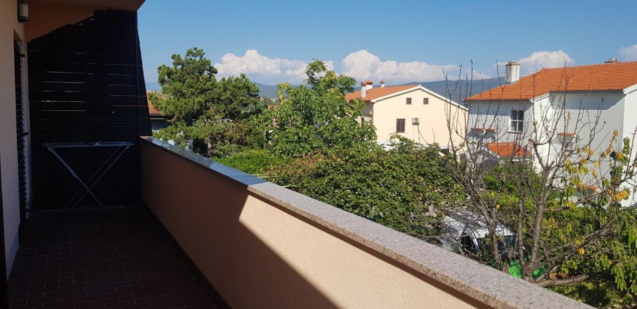 Apartmani Zem, Krk Krk Town Esterno foto